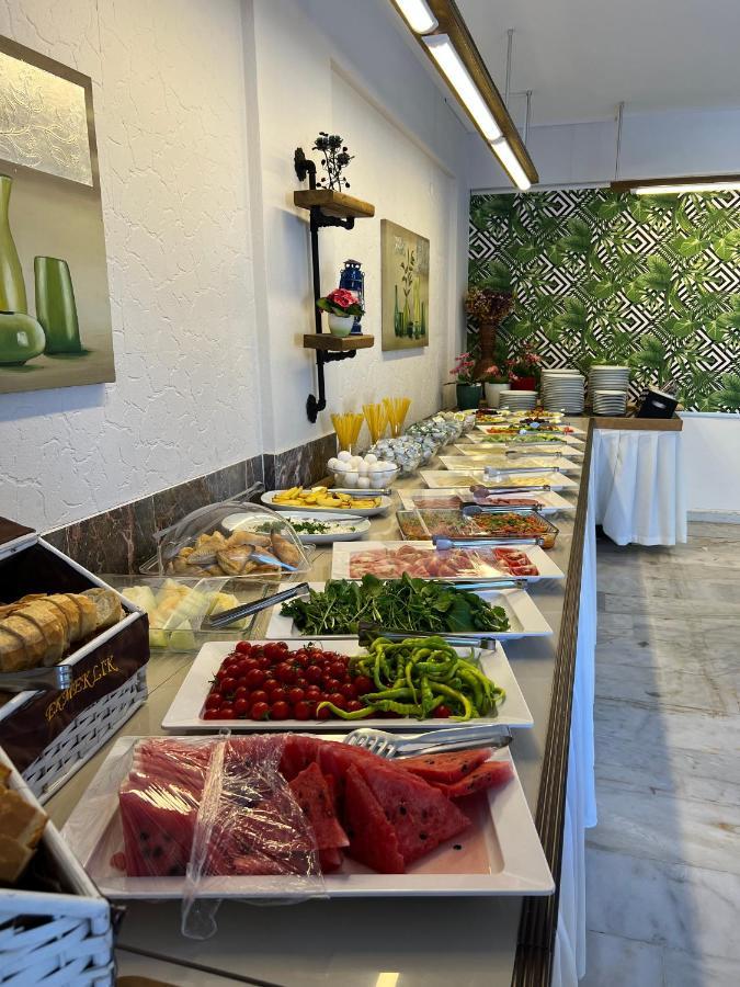 Bayram Hotel Чесме Екстериор снимка