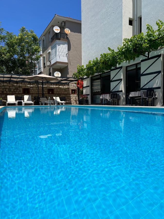 Bayram Hotel Чесме Екстериор снимка