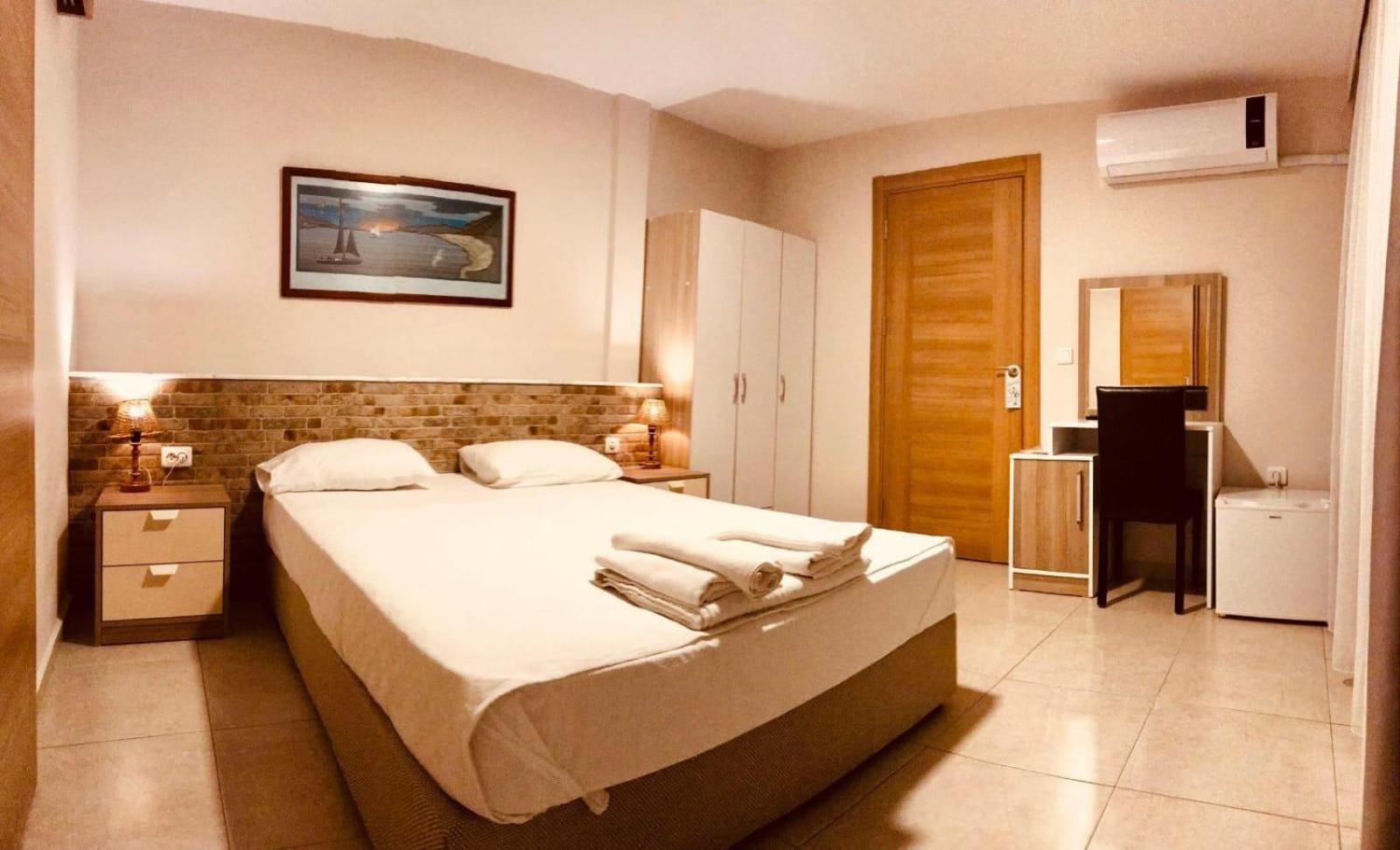 Bayram Hotel Чесме Екстериор снимка