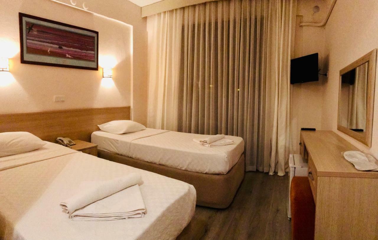 Bayram Hotel Чесме Екстериор снимка